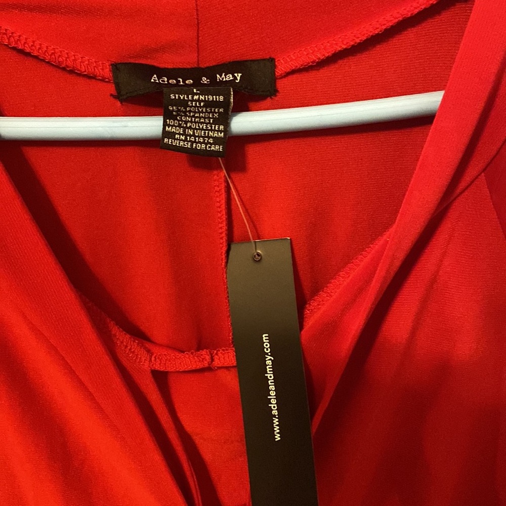 Red top - Picture 2 of 2